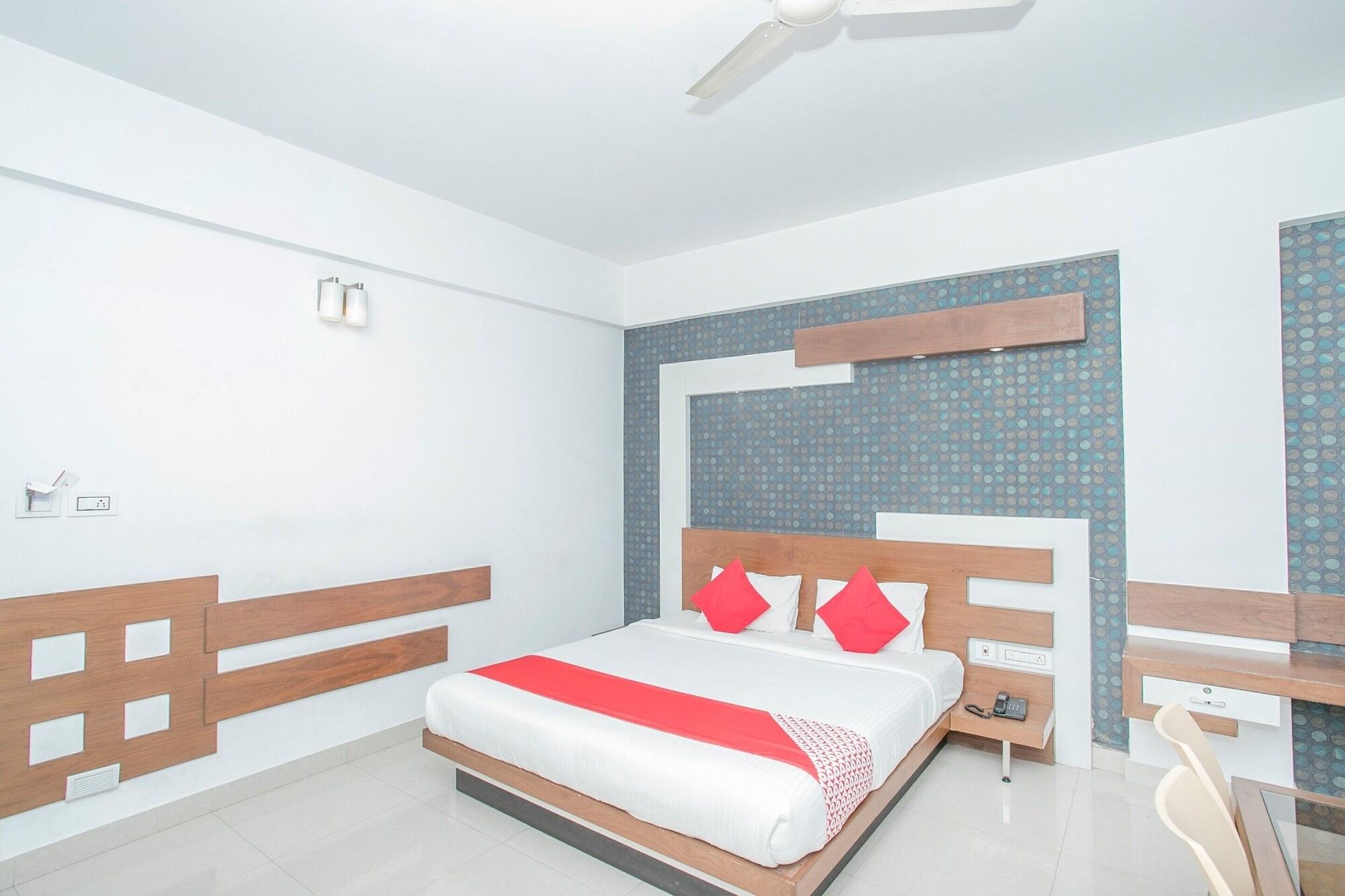 Hotel Oyo 3175 Pluspoint
