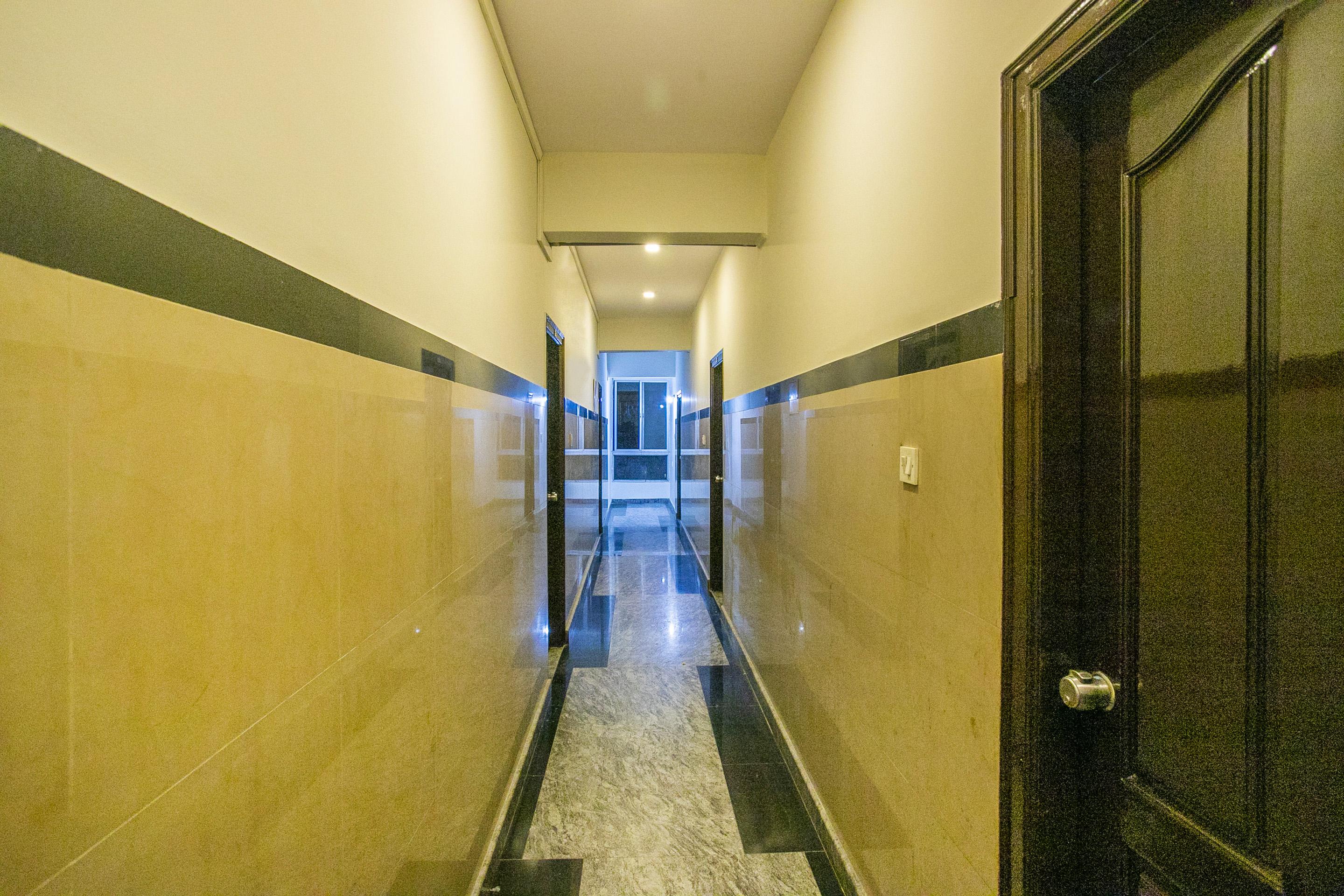 Hotel Gks Residency