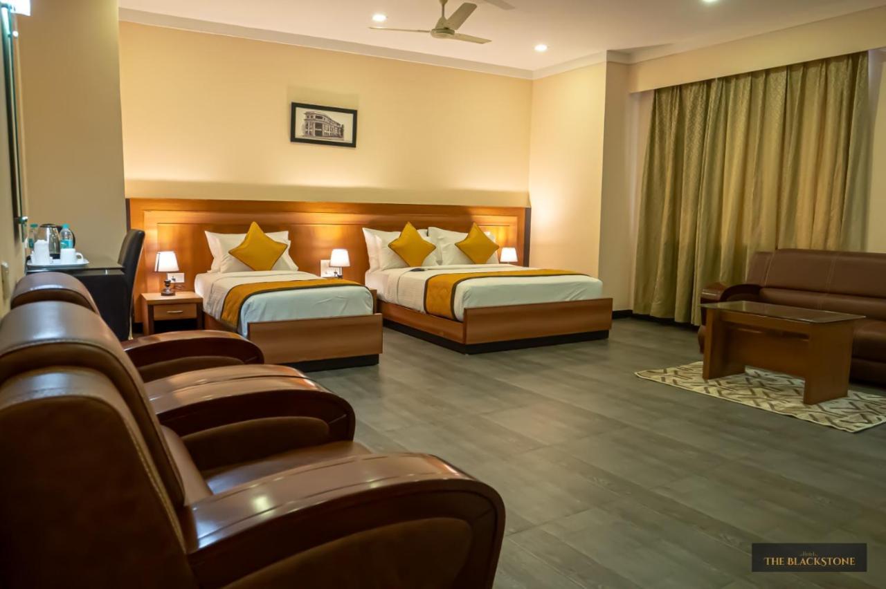 Hotel The Black Stone 3*