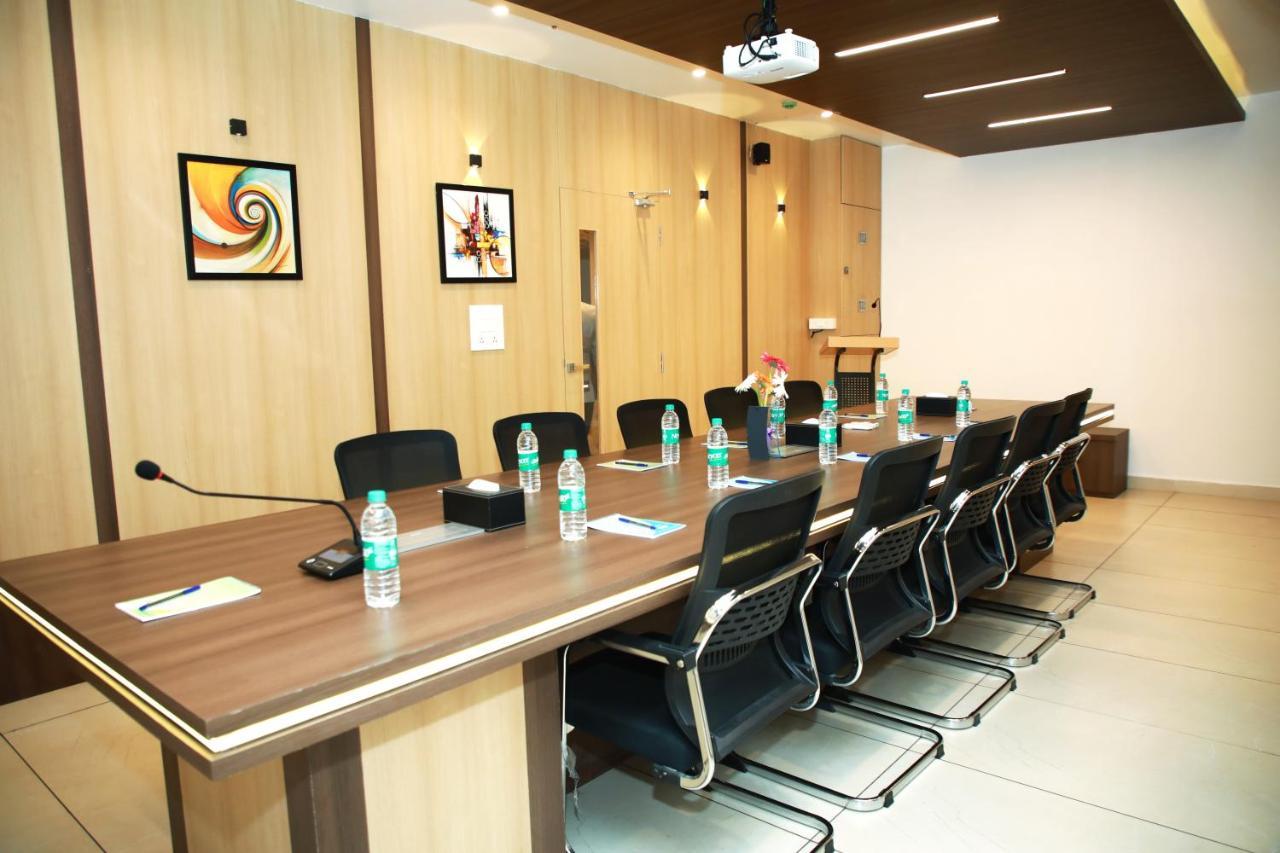Vishal Grand Luxury 3*