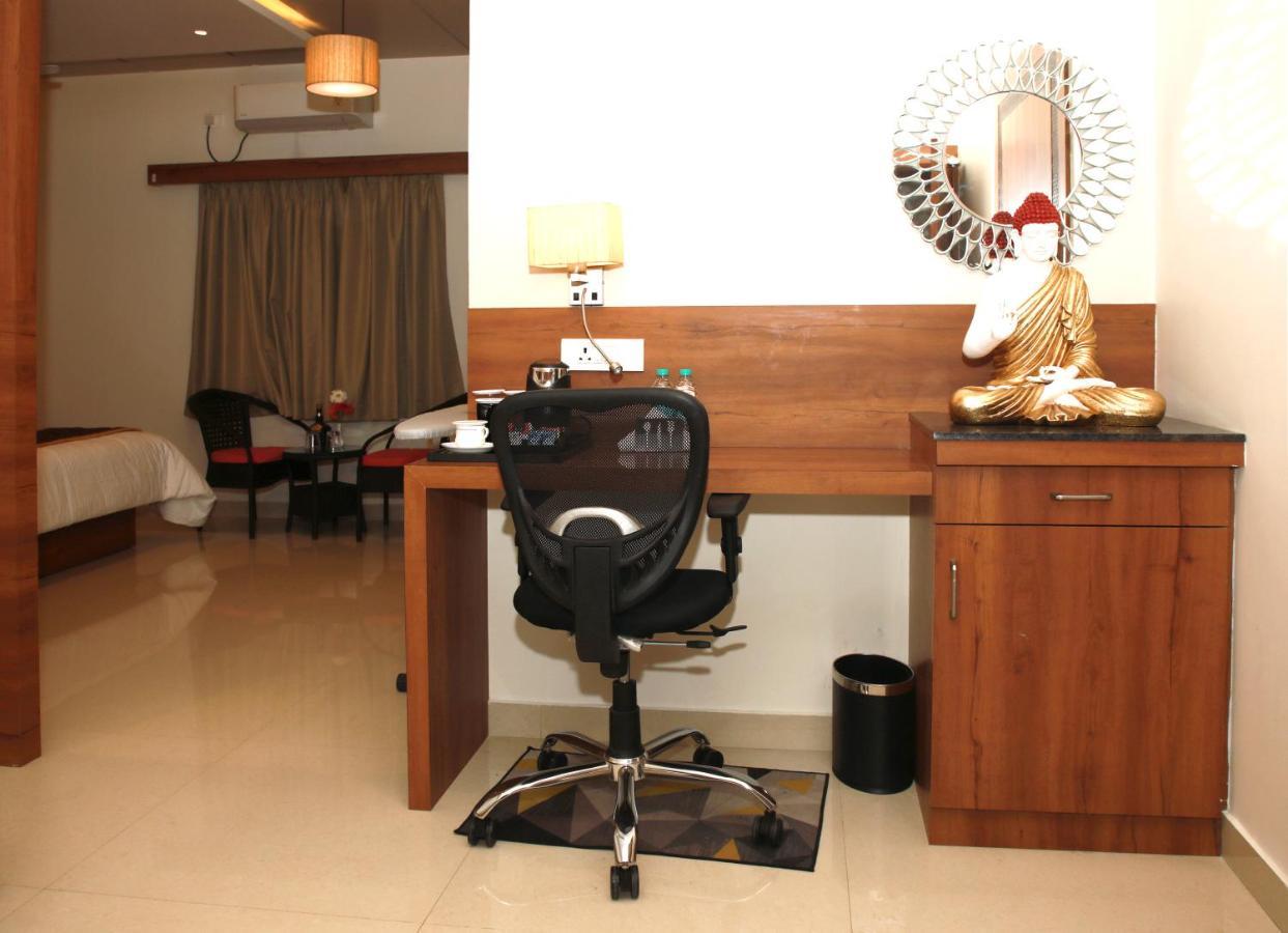 Hotel Vishal Grand Luxury 3*