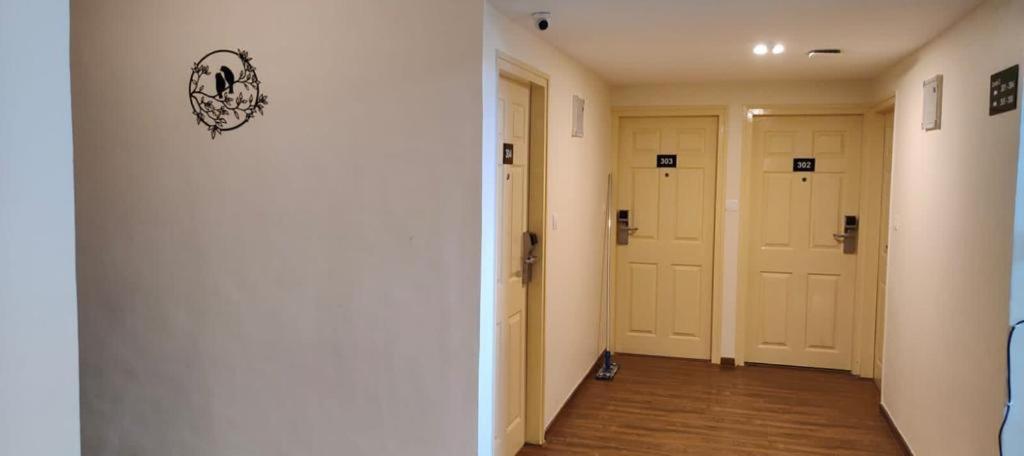 Tangerine Suites Hotel 2*