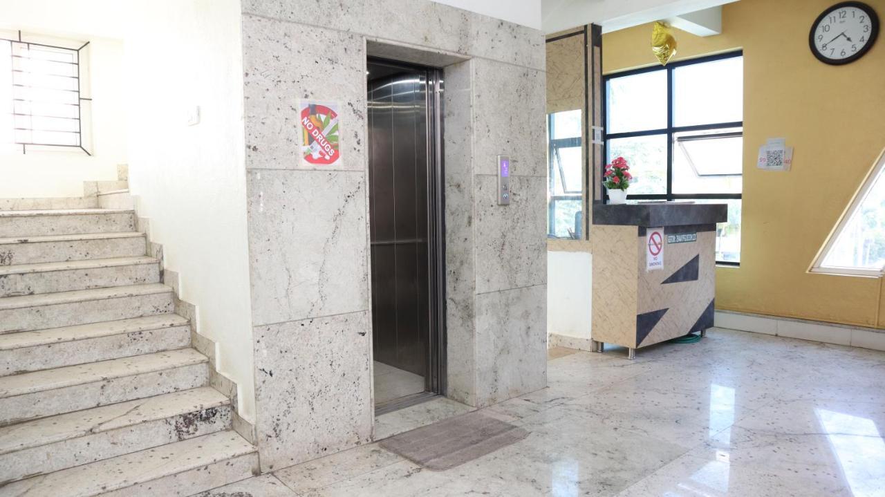 Smile Karanji Comforts Hotel 4*