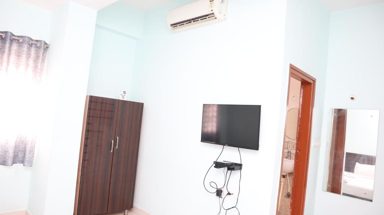 Hotel Smile Karanji Comforts