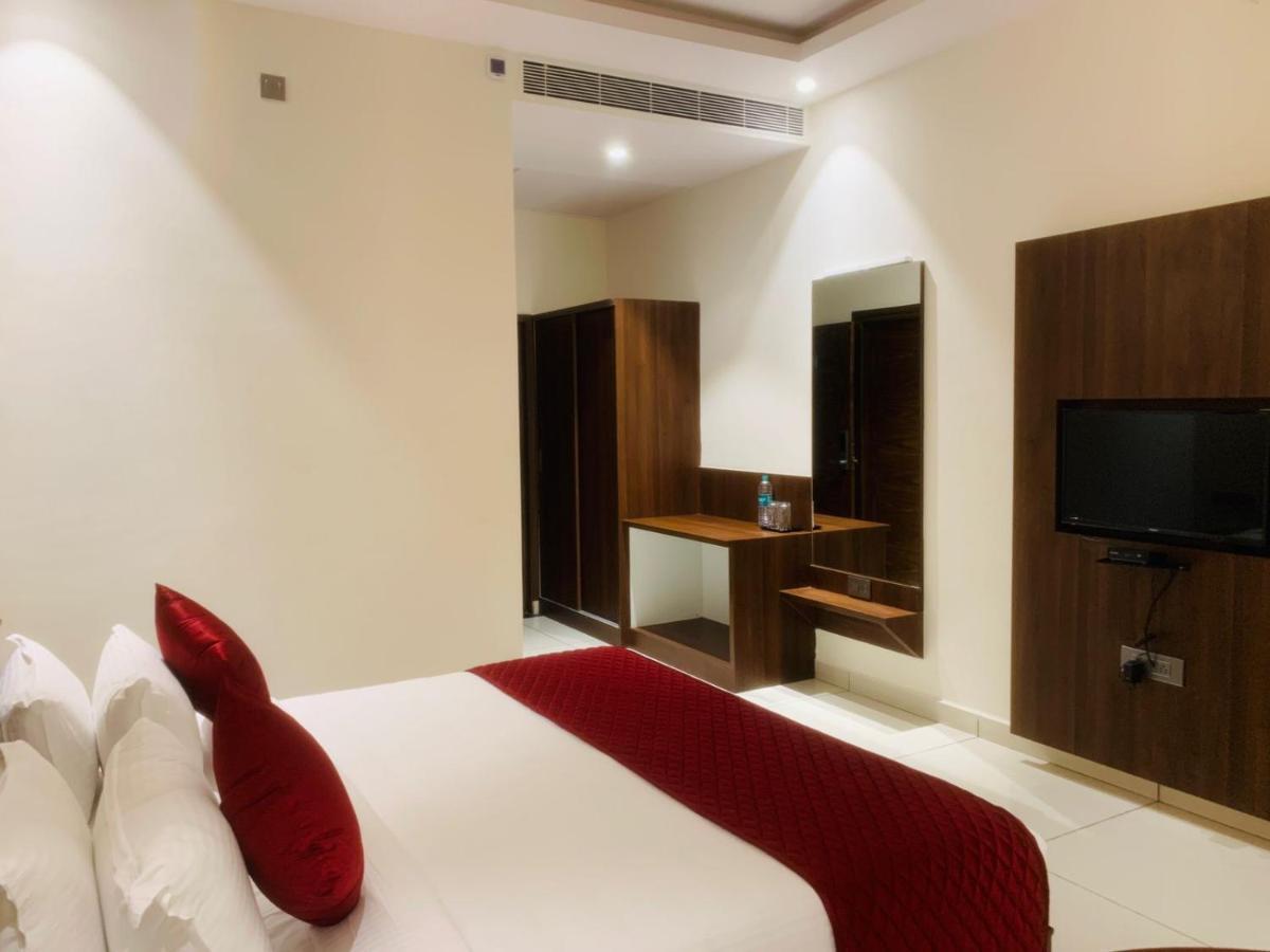 Rajathadri Royal Hotel Bangalore