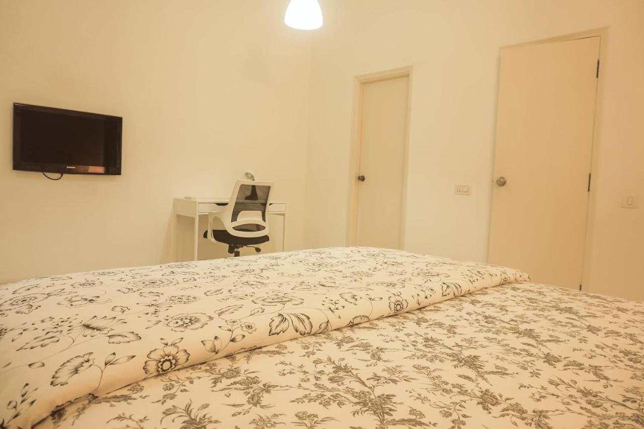 Bed & Breakfast Luxre Homes - In Koramangala Bangalore