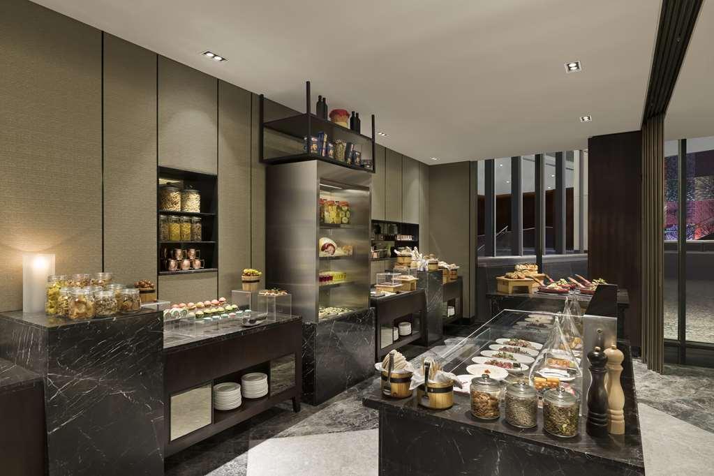Hotel Hilton Embassy Manyata Business Park Bangalore