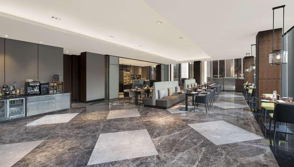 Hotel Hilton Embassy Manyata Business Park