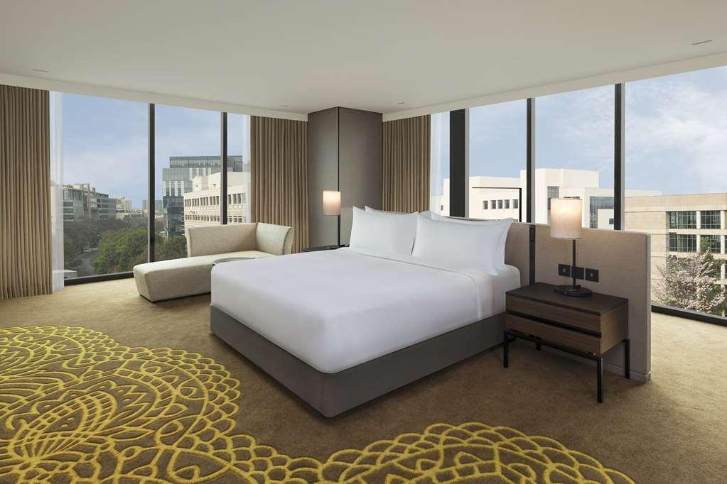 Hilton Embassy Manyata Business Park
