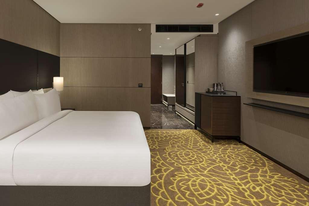 Hotel Hilton Embassy Manyata Business Park Bangalore