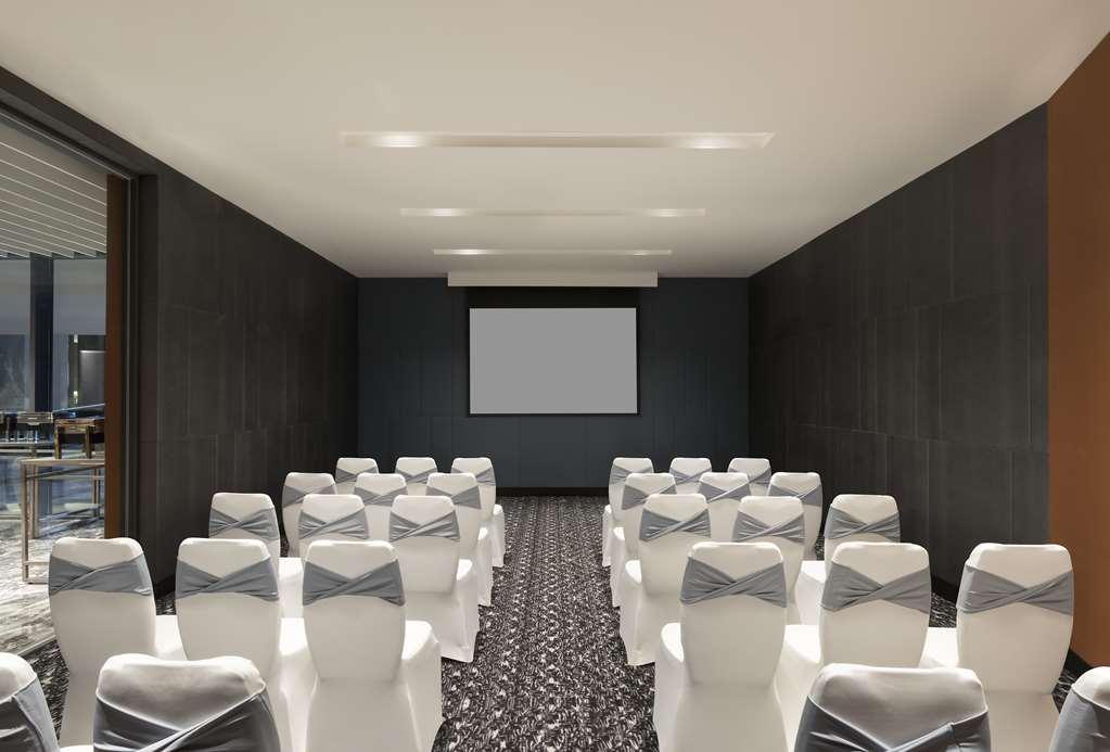 Hotel Hilton Embassy Manyata Business Park