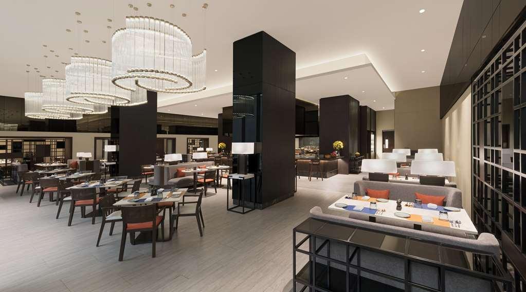 Hotel Hilton Embassy Manyata Business Park *