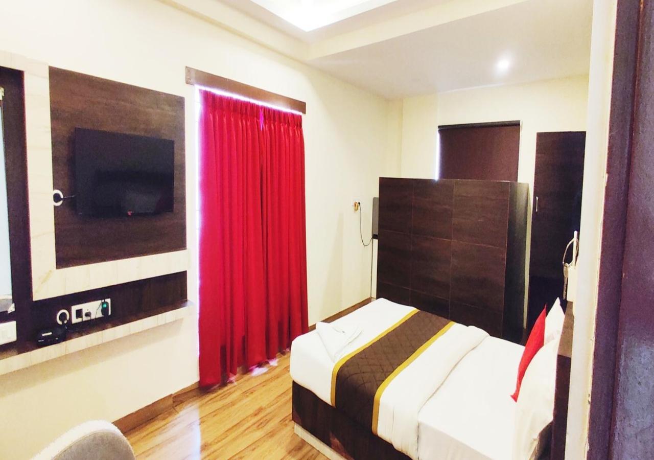 Royal Wood Executive Hotel