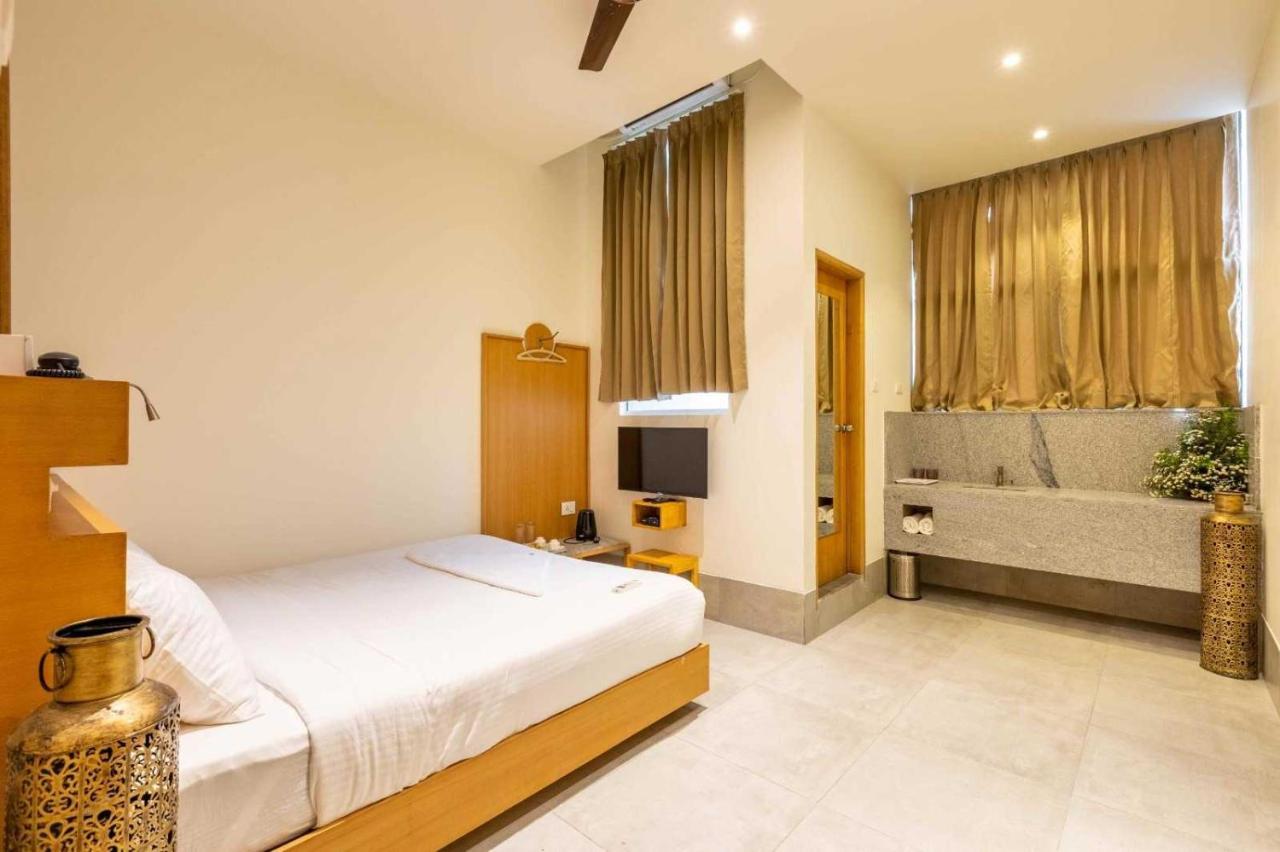 Oyo The Quarters Hotel Bangalore