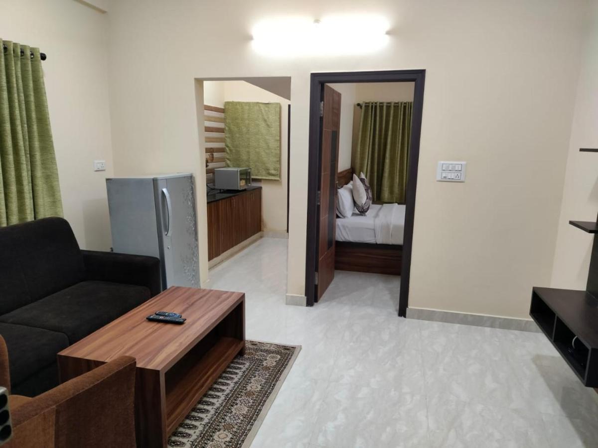 Hotel Golden Chariot 1bhk Flat Manyata Tech Park *