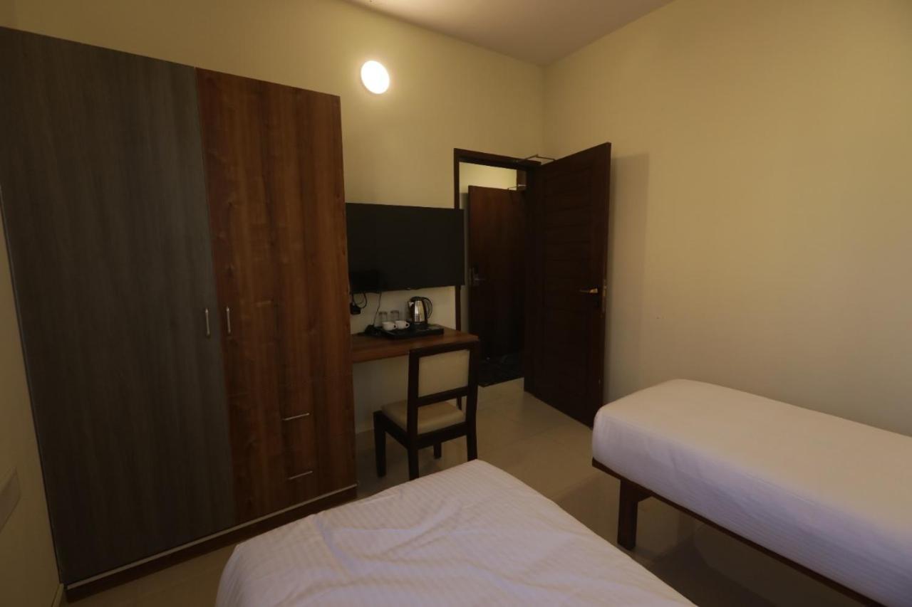 Elysian Grand Hotel 3*