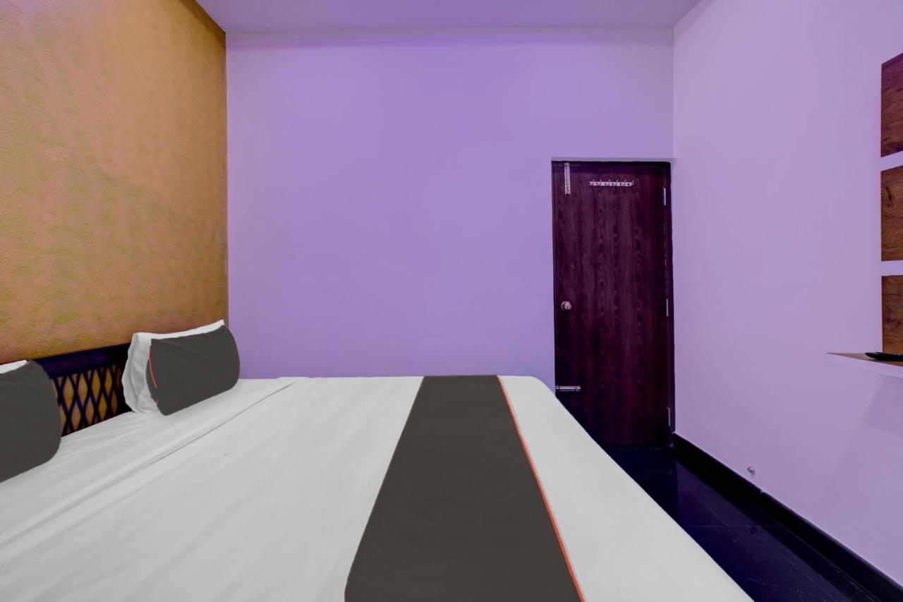 Hotel Collection O 81063 Day And Night Residency 3*