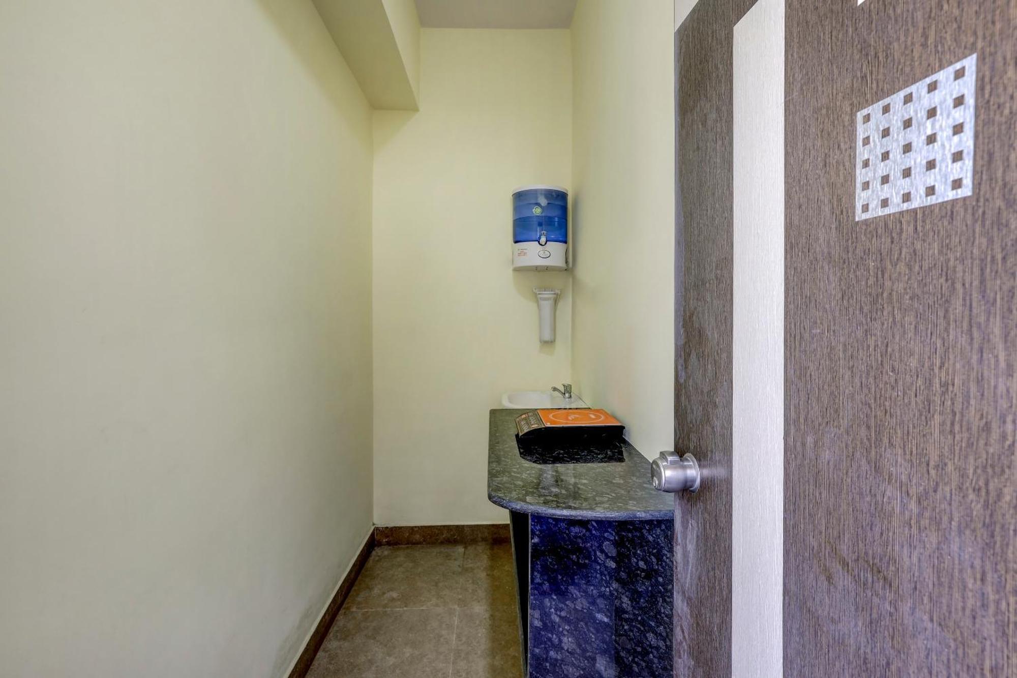 Hotel Oyo Capital O Swayamkrushi Arcade Bangalore