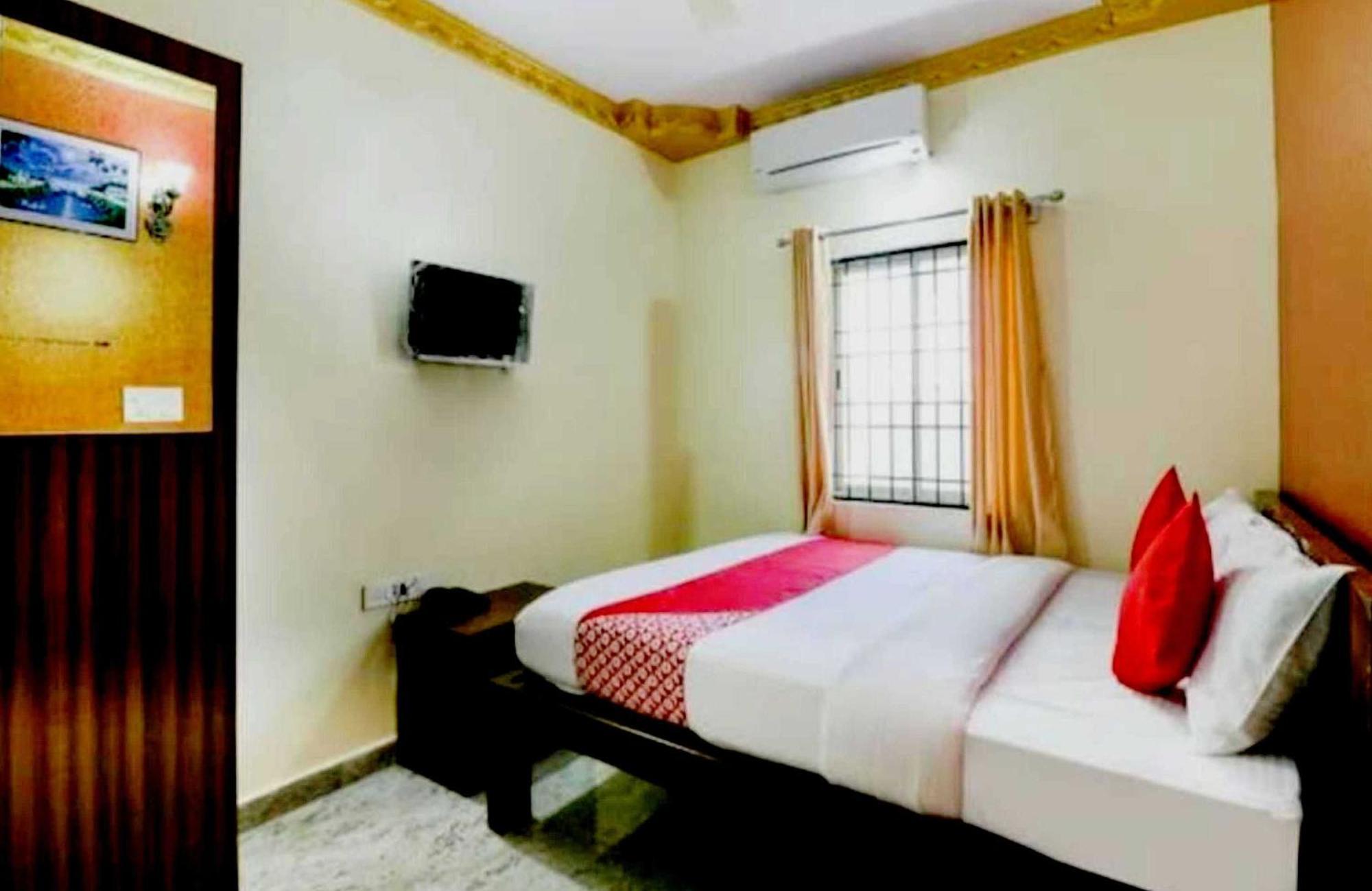 Collection O Emara Galaxy Executive Bangalore