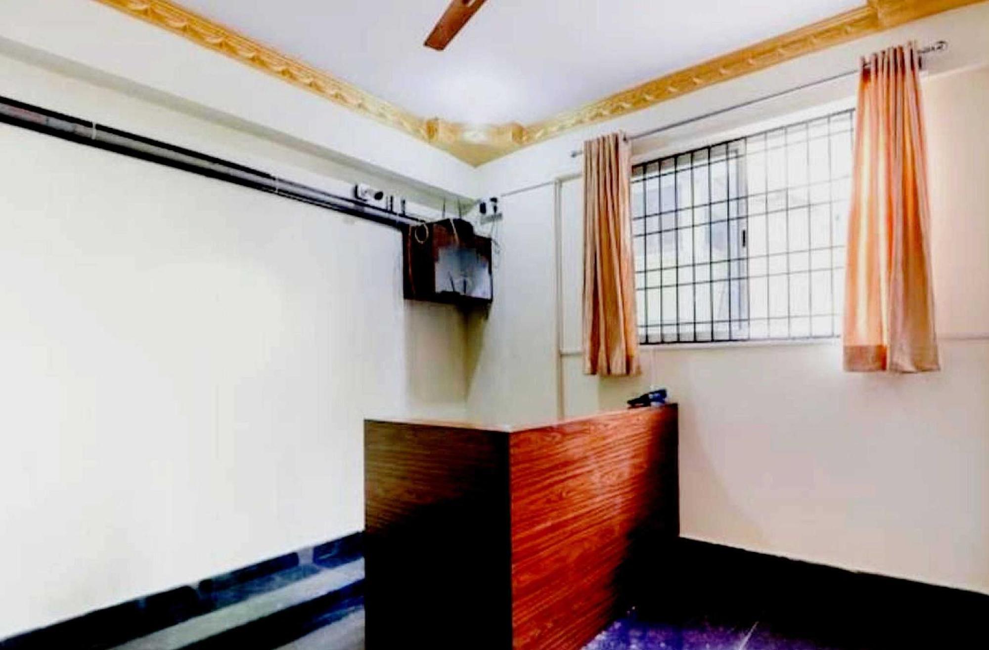 Collection O Emara Galaxy Executive 4* Bangalore