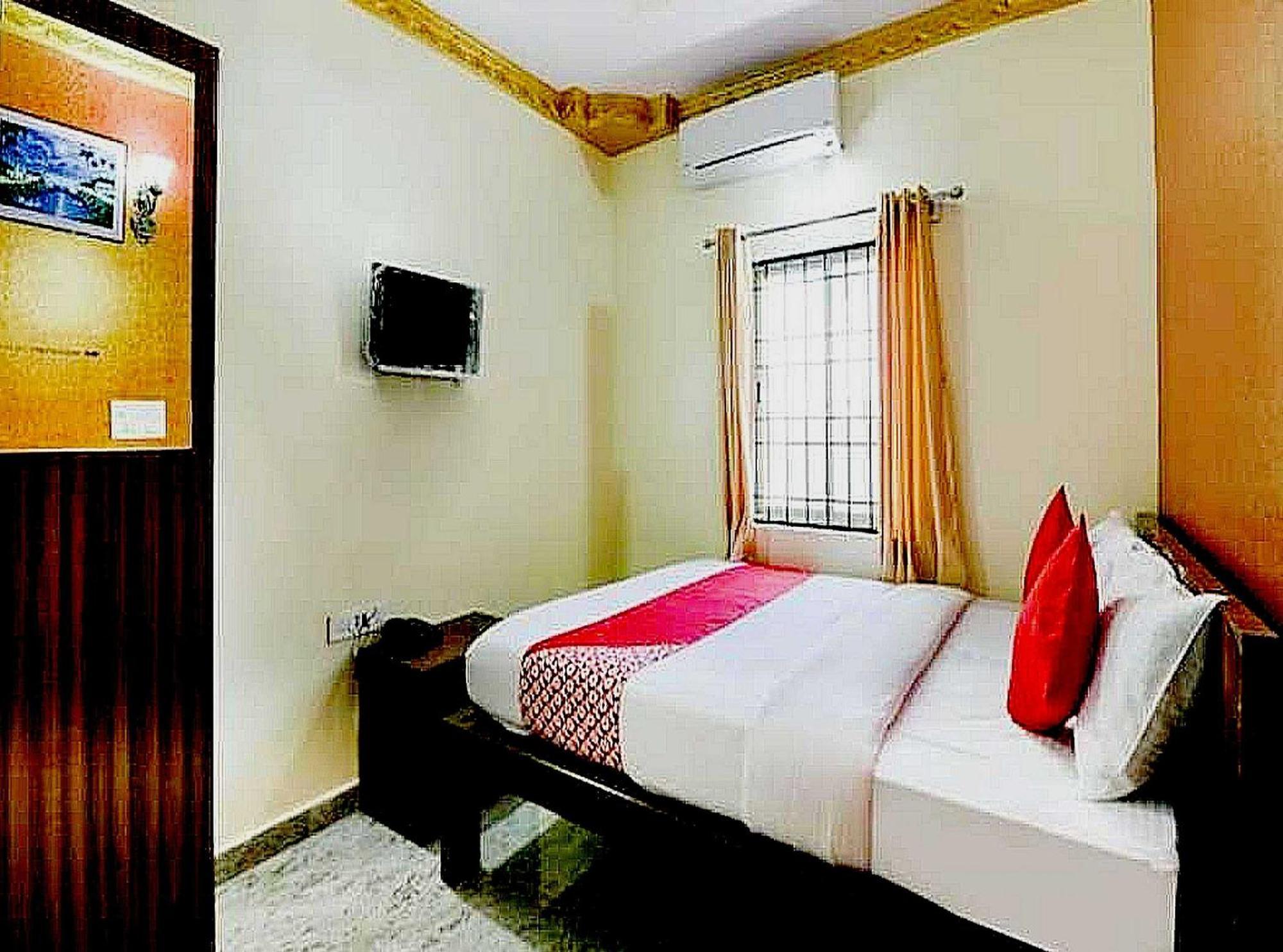 Collection O Emara Galaxy Executive Hotel 4*