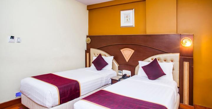 Hotel Golden Metro 3*