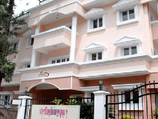 Apartment Sterling Living Space - Residency Road