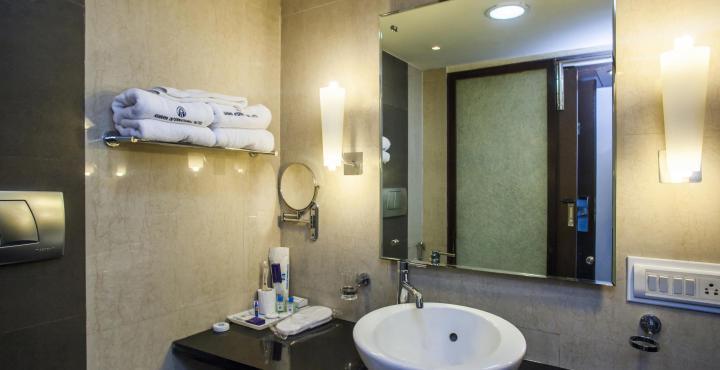 Ashraya International 3*