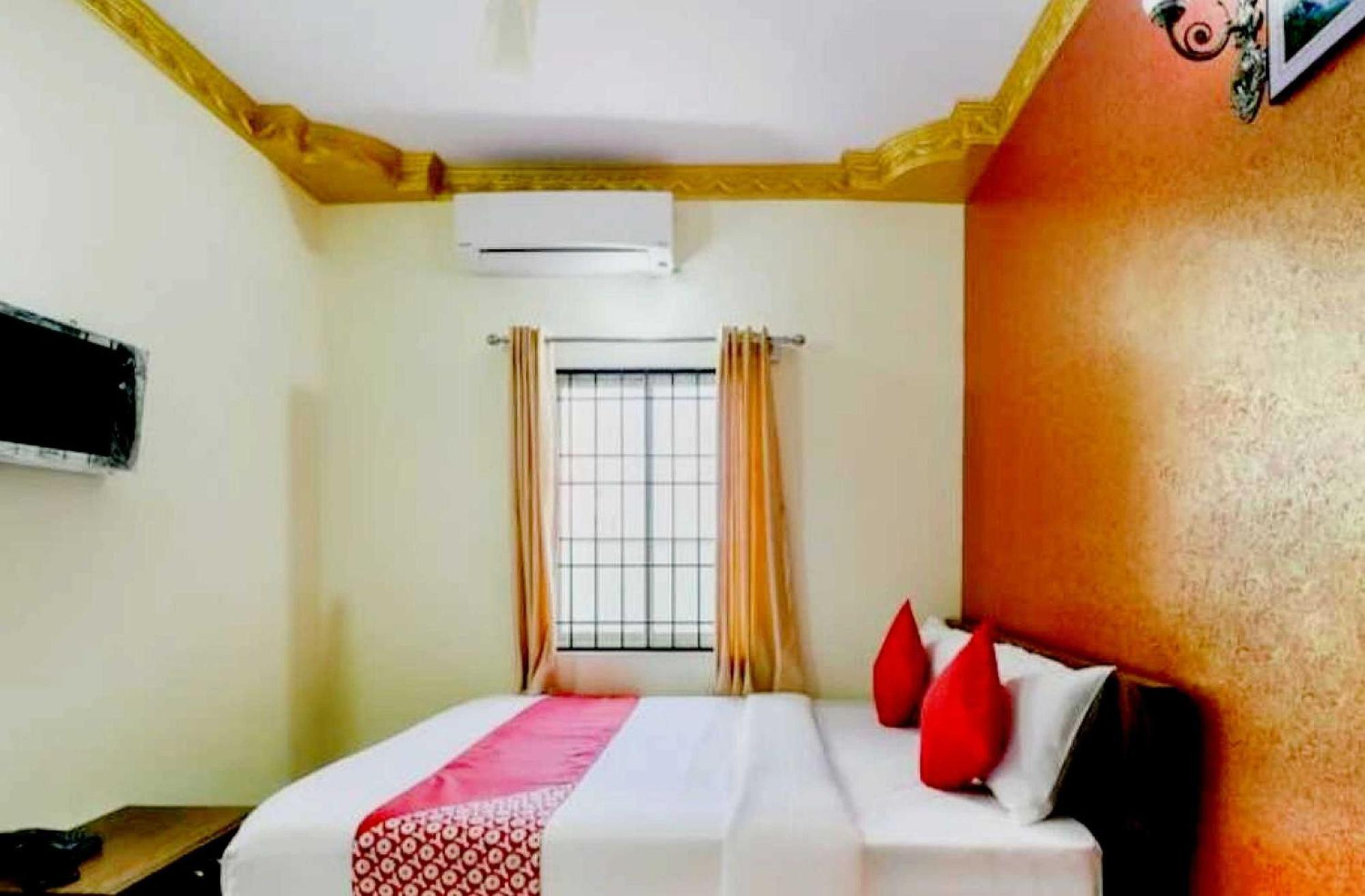 Hotel Collection O Emara Galaxy Executive Bangalore