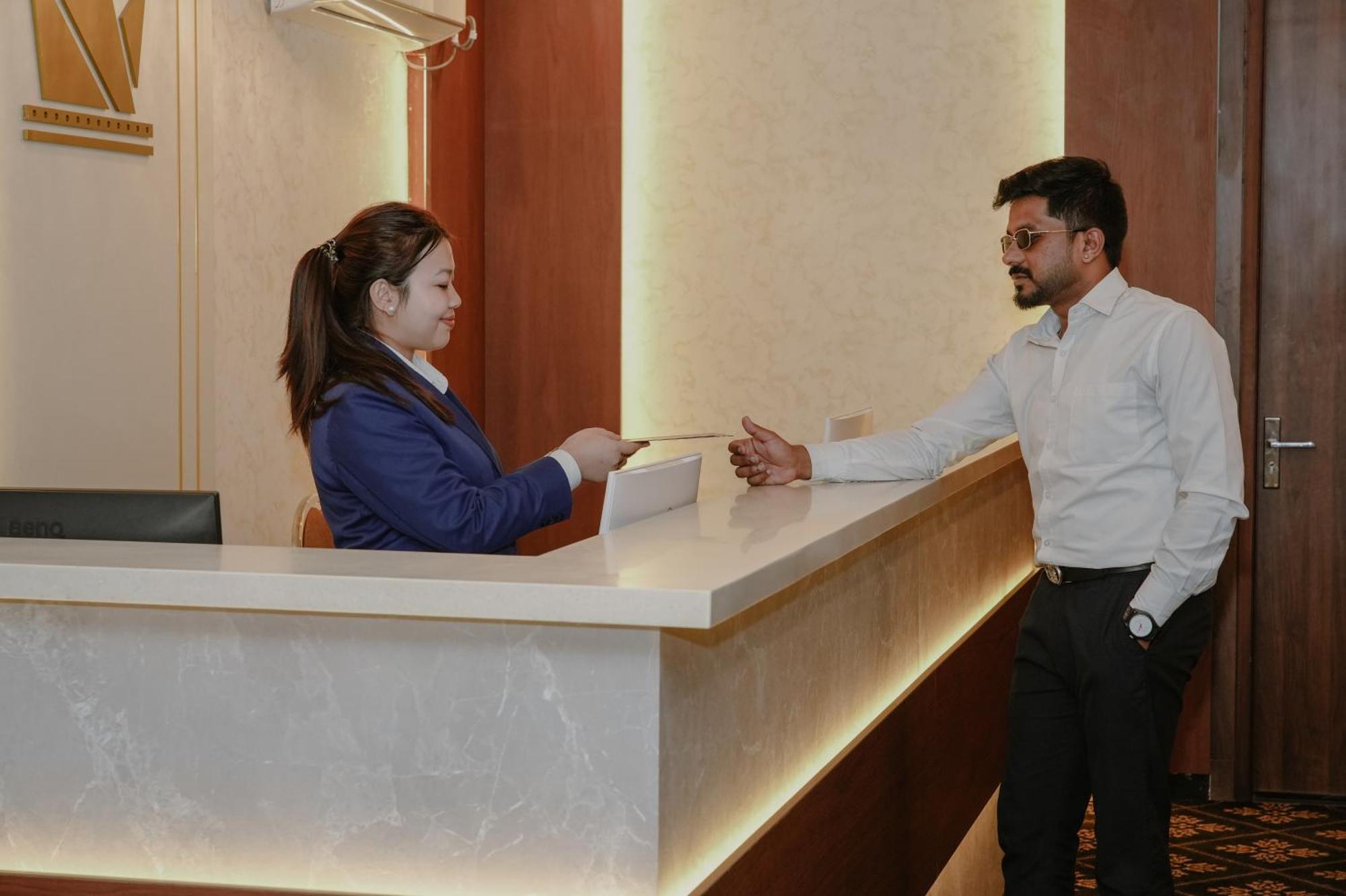 Hotel The King's Meadows Bangalore