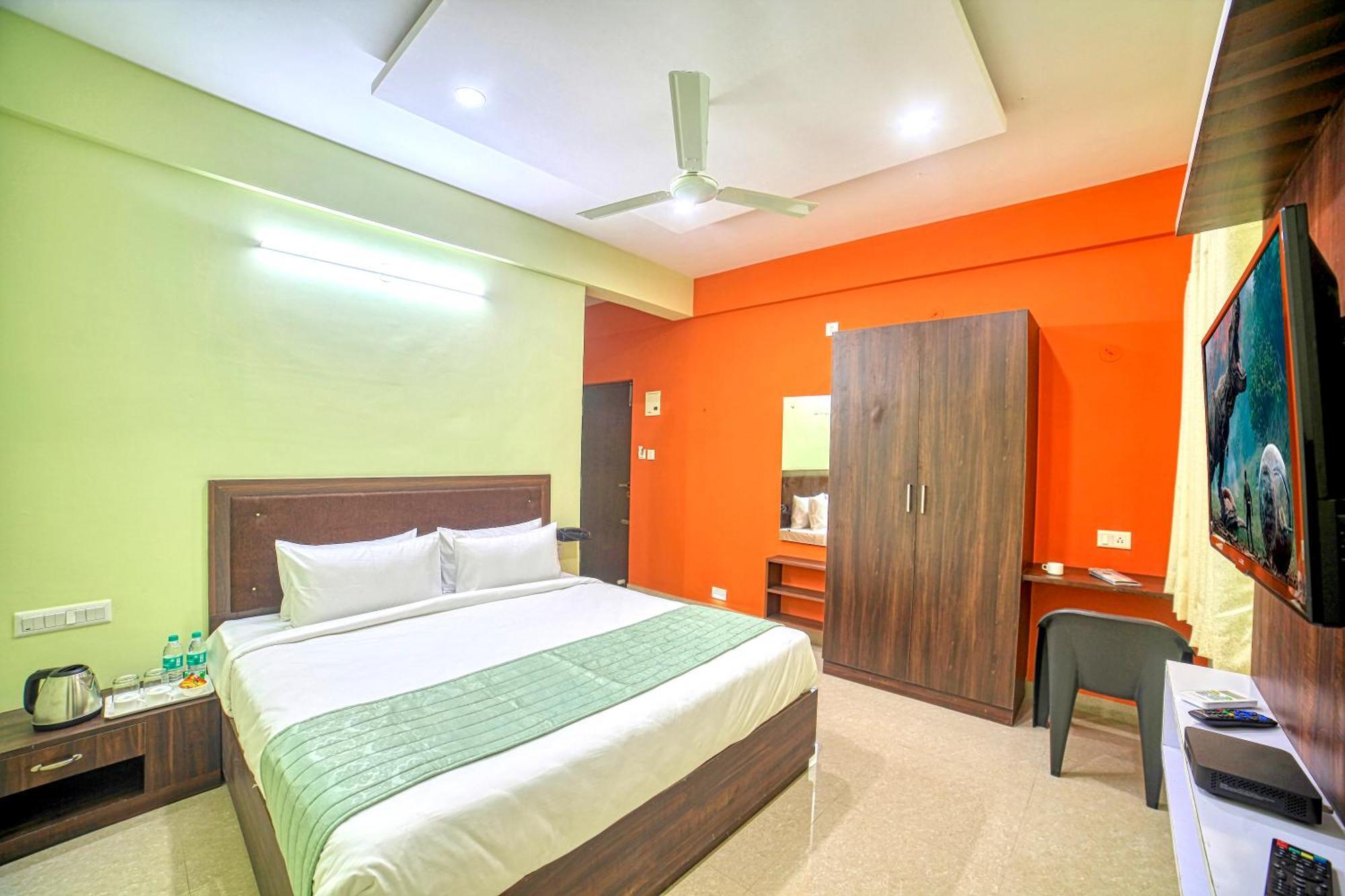 Hotel Redkey Transit Near Airport *