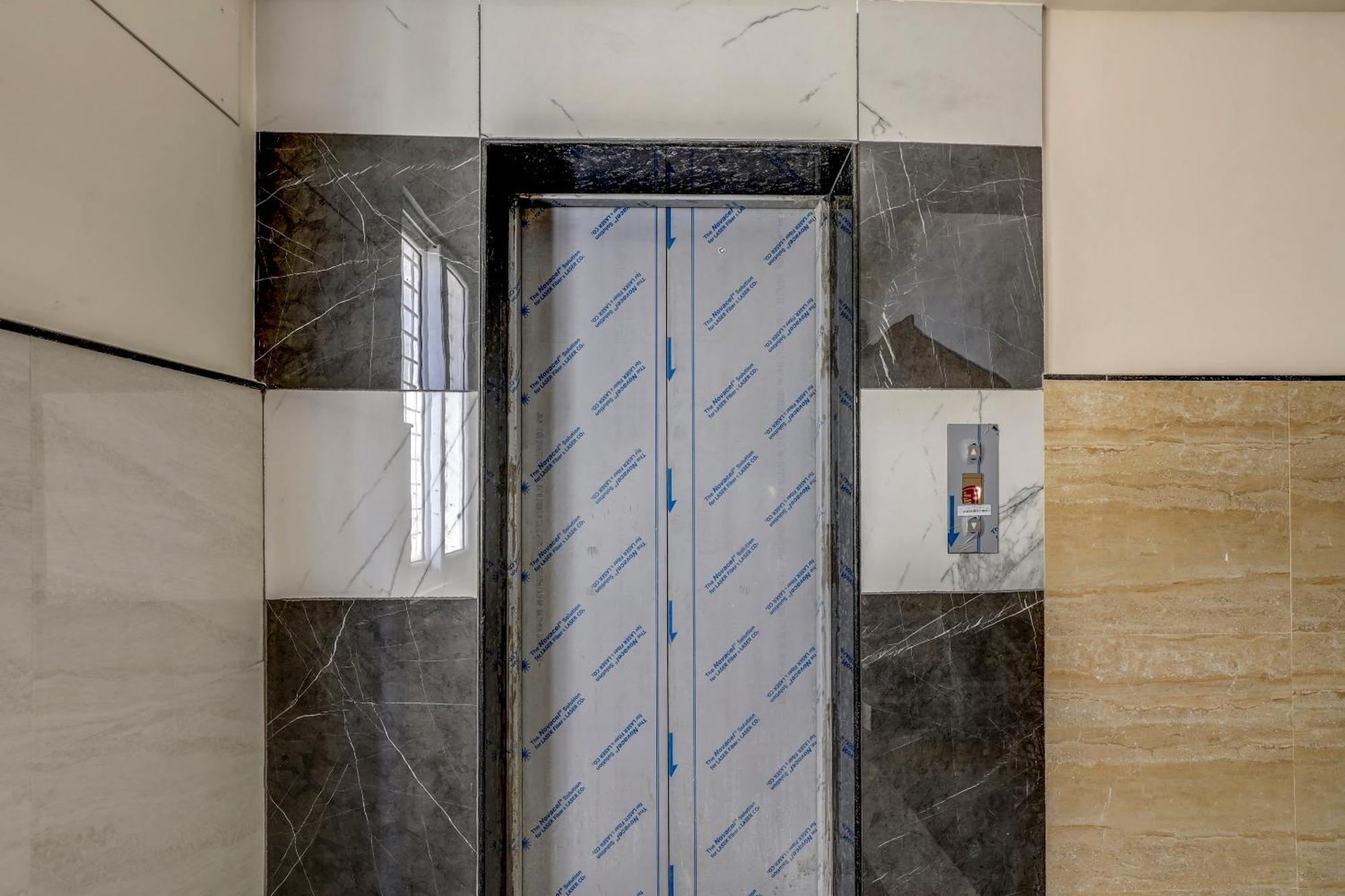 Oyo Capital O Swayamkrushi Arcade 3*