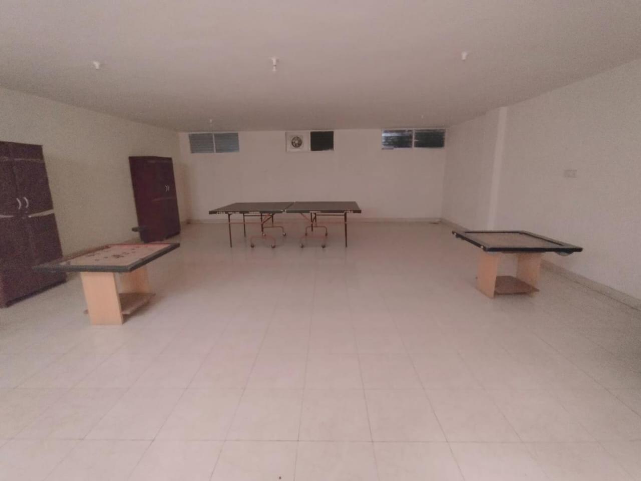 Amazistay Offers Luxury With Private Bathroom, Balcony & 55 Inch Tv & Shared Jacuzzi Paid Access, Book Lover, Near Ramaiah College Hospital Homestay Bangalore
