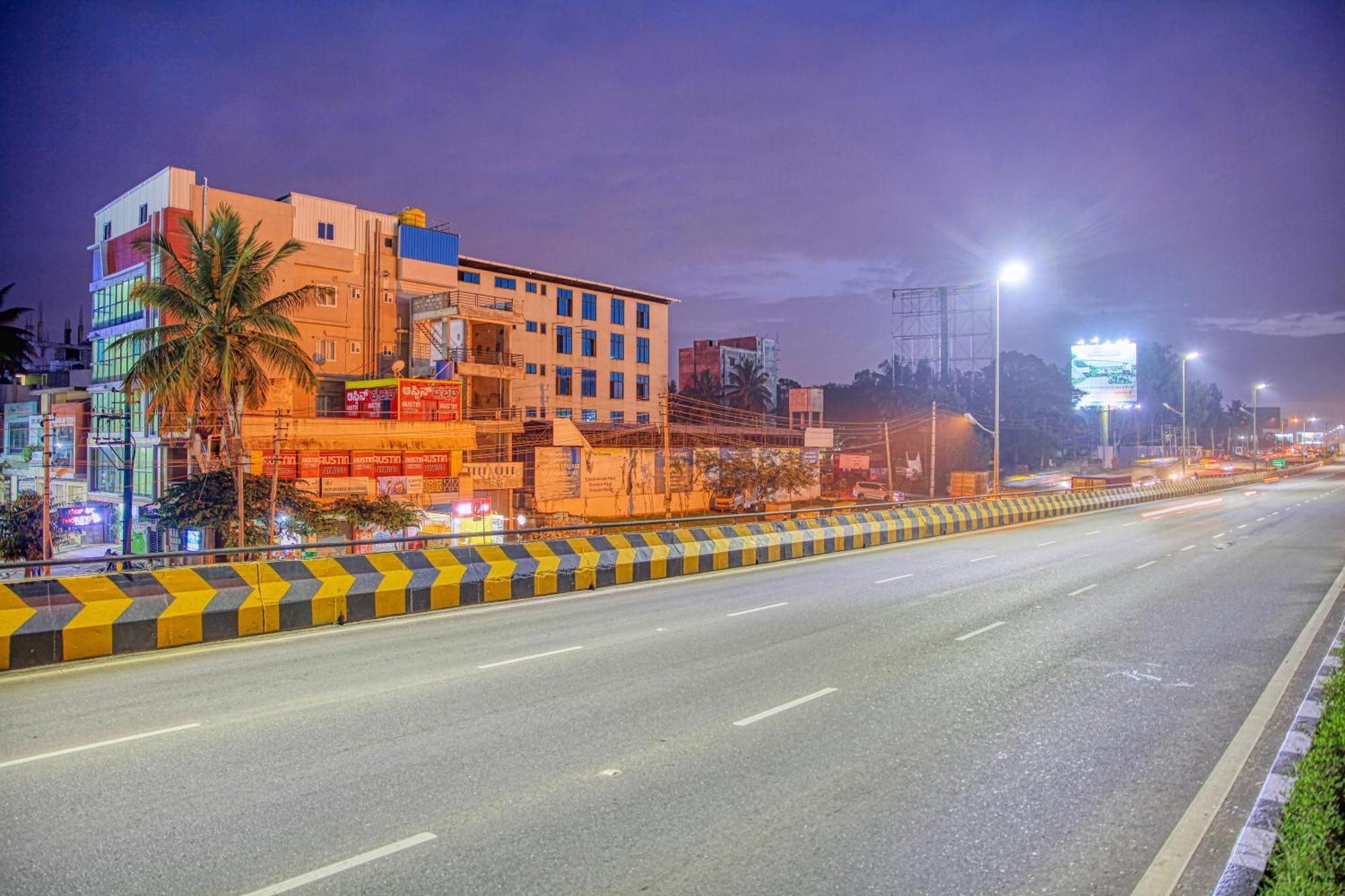 Hotel Redkey Transit Near Airport Bangalore