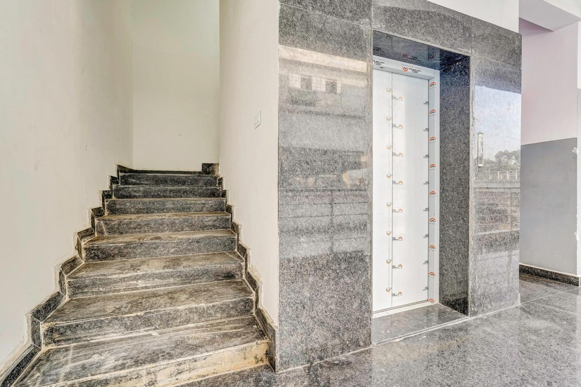 Hotel Oyo Flagship Ayodhya