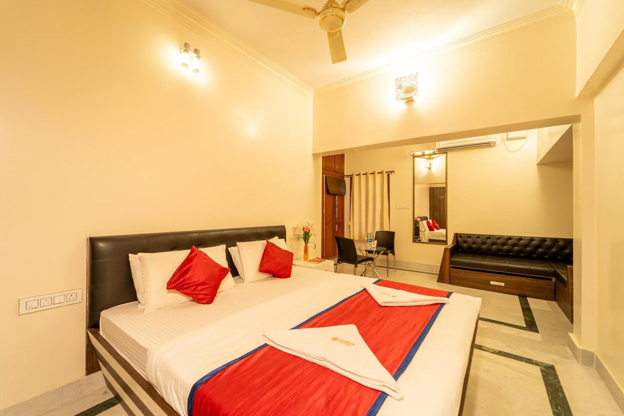 Seasons Suites-hbr Apartment