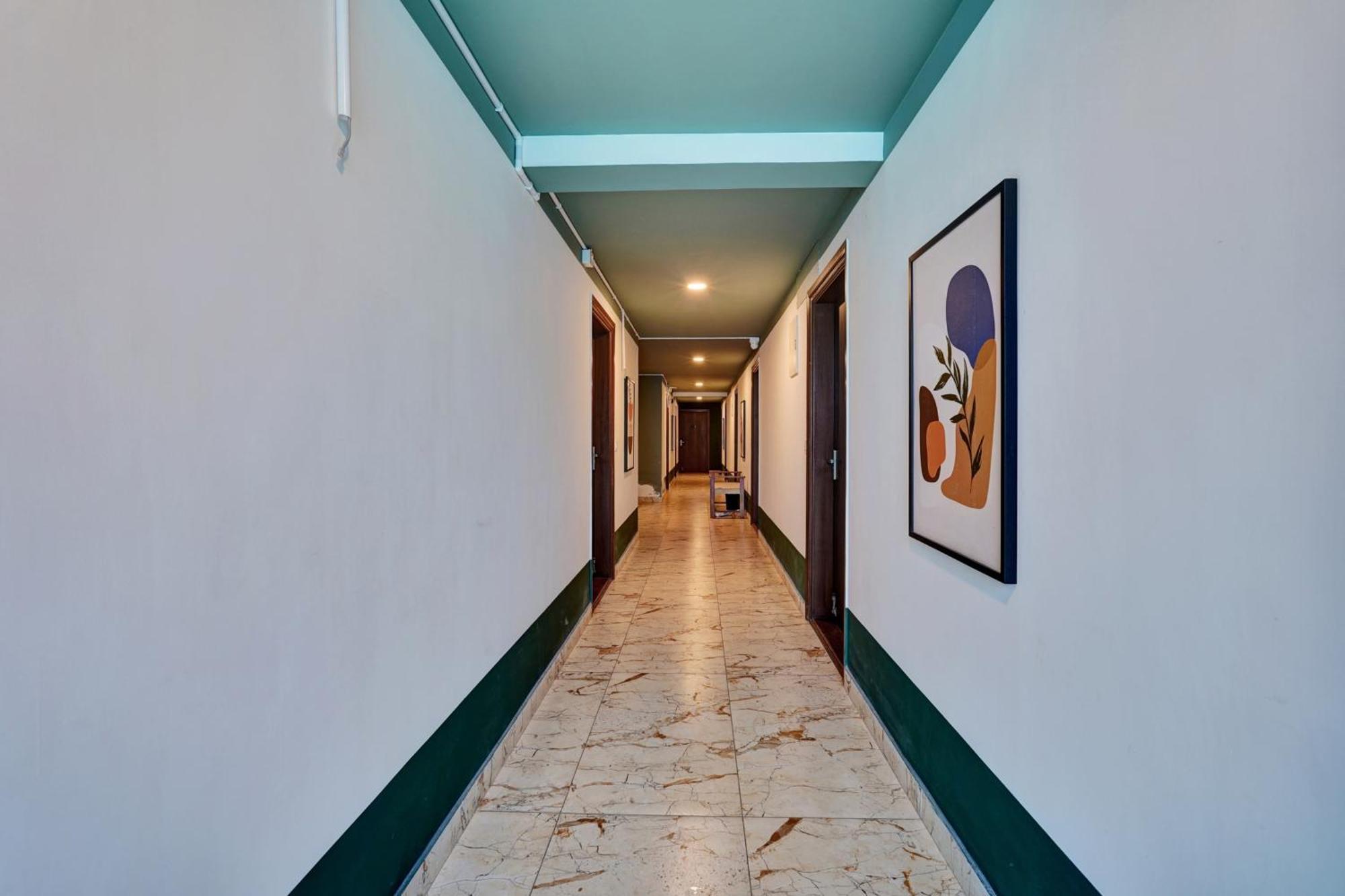Super Oyo Collection O The Grand Budget Hotel 3*