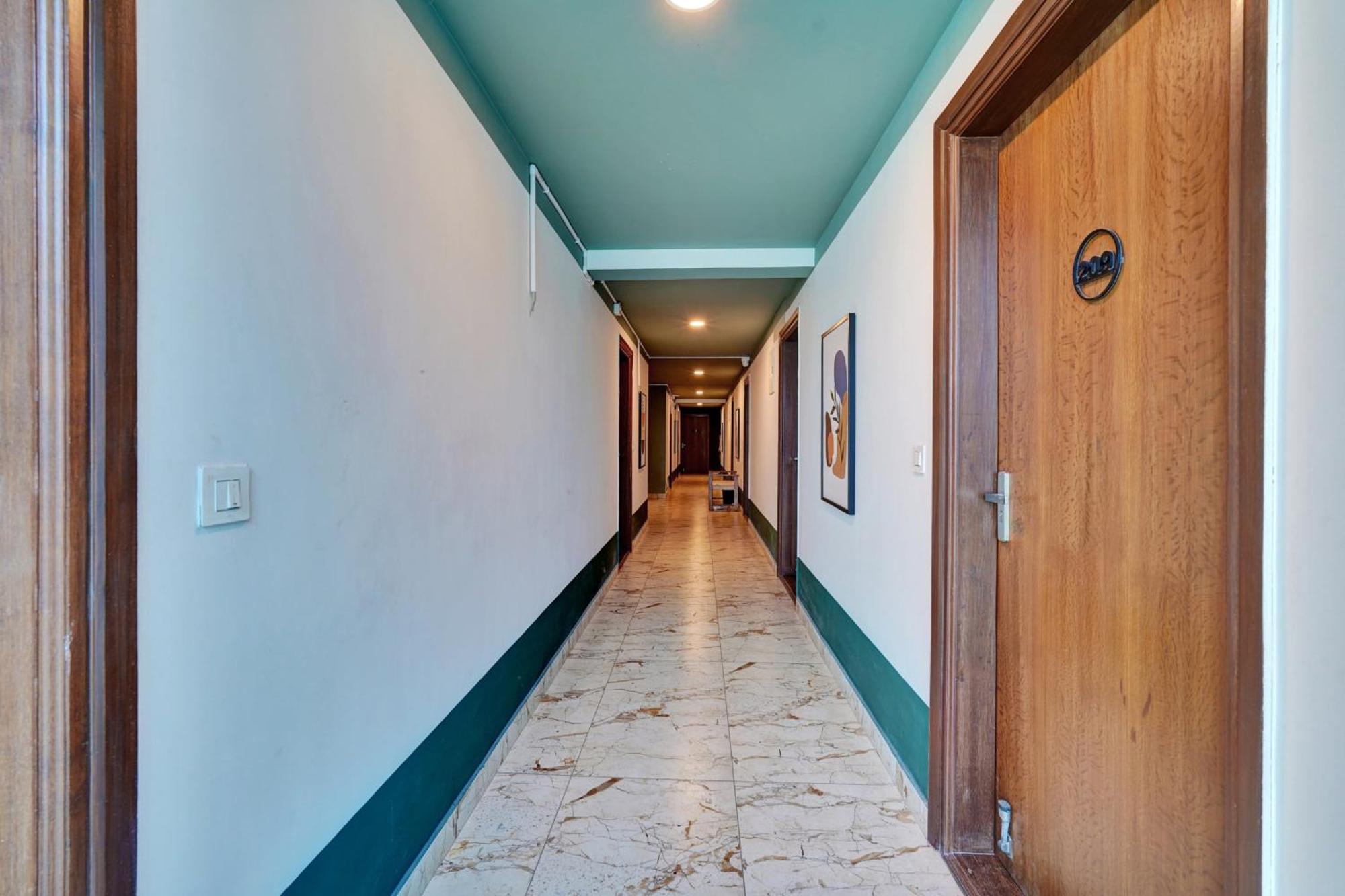 Hotel Super Oyo Collection O The Grand Budget