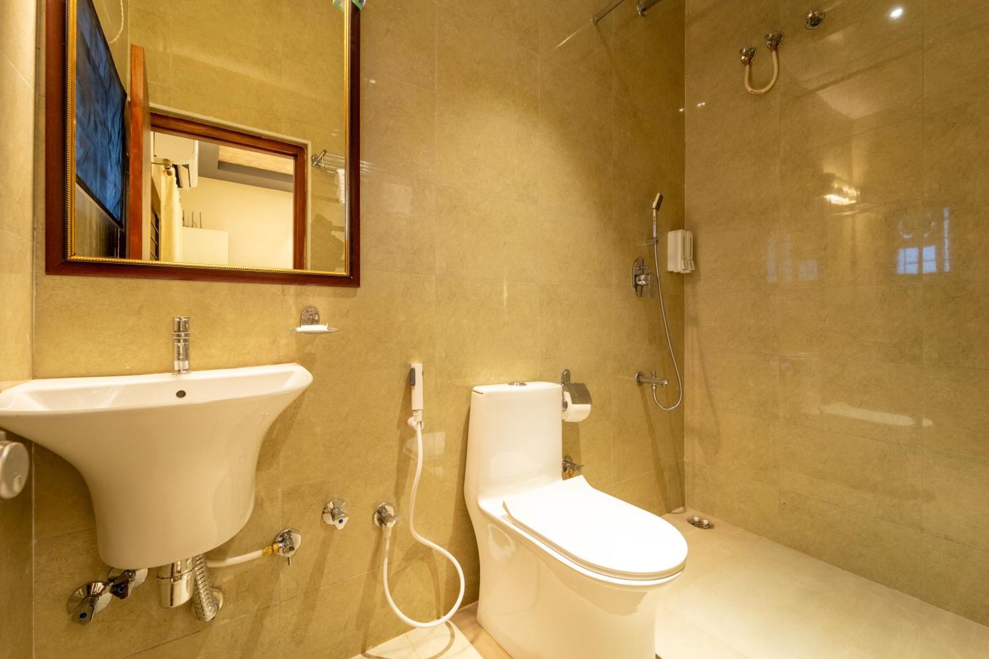Seasons Suites-hbr