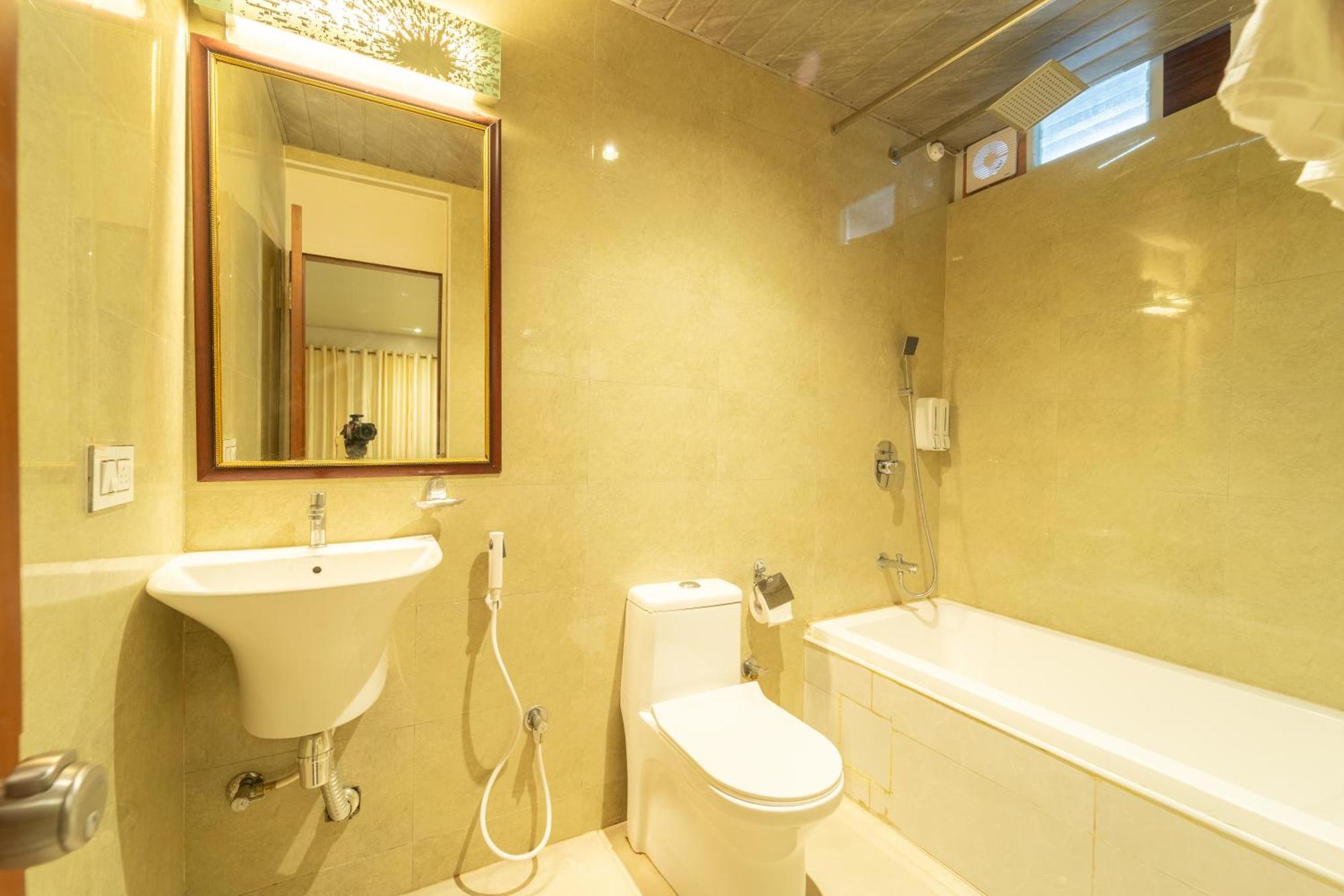 Seasons Suites-hbr *