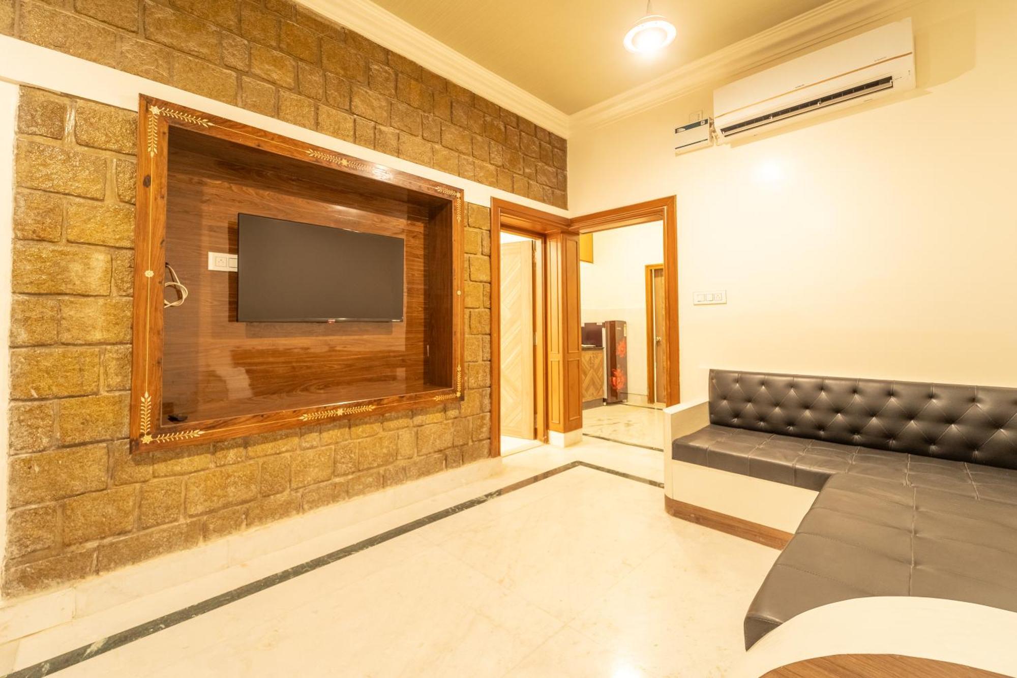 Seasons Suites-hbr *