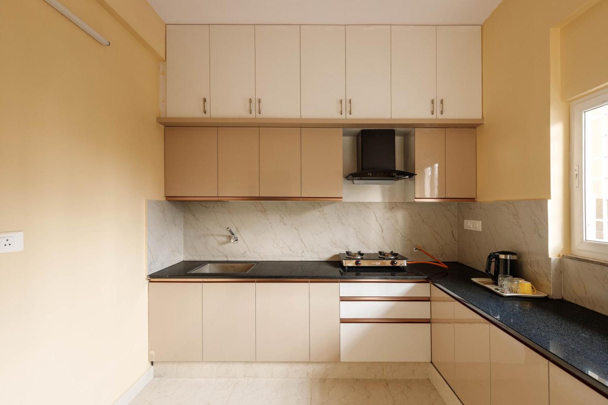 Classic Heights Serviced Apartments, Near Iim Bangalore, Hotel