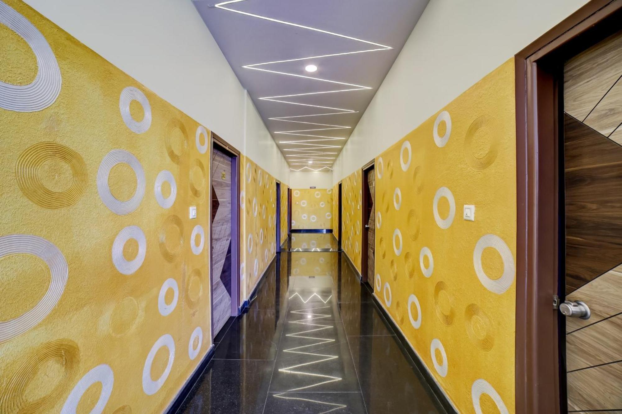 Collection O 81063 Day And Night Residency Bangalore