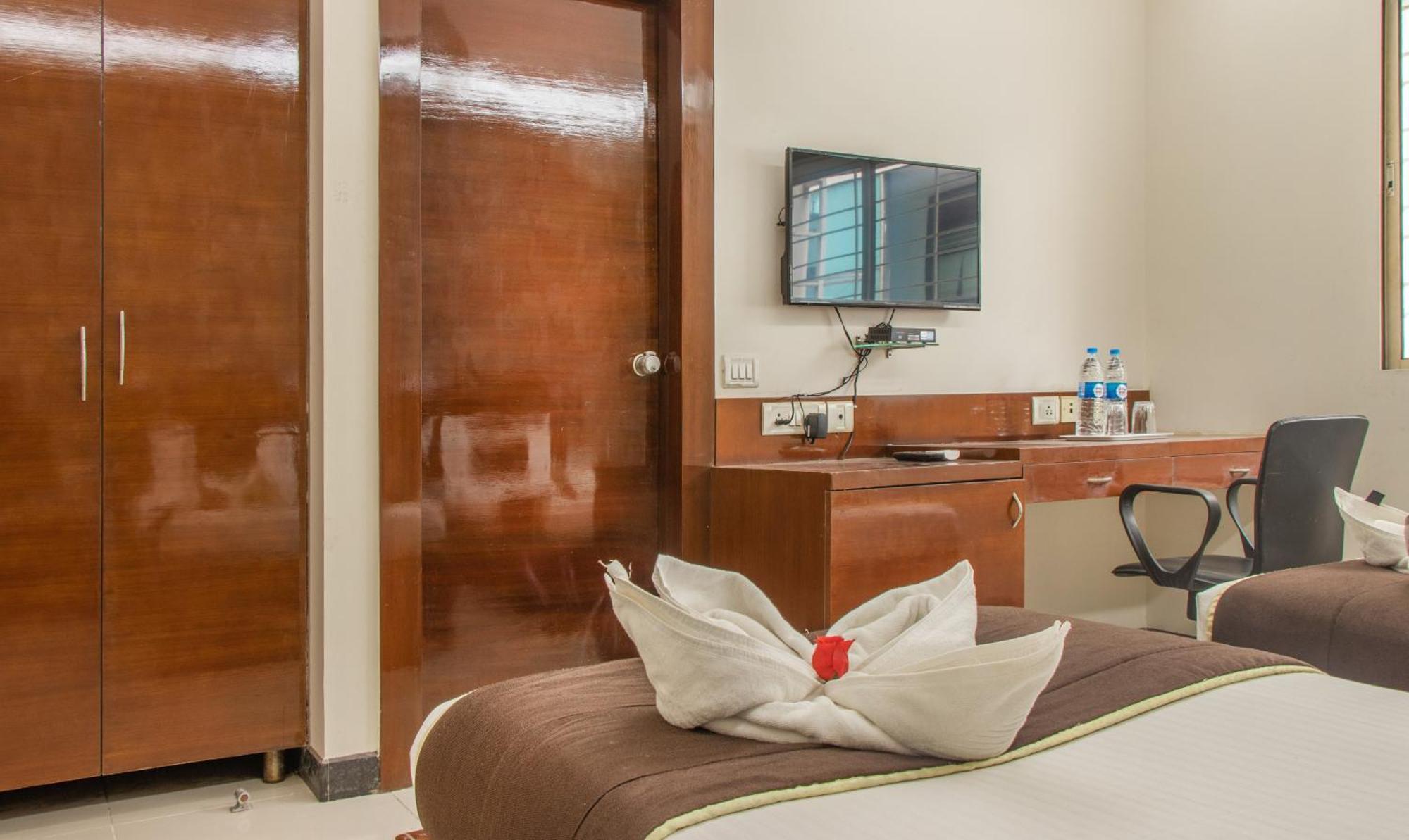 Hotel Athasri Infantry Road 3*