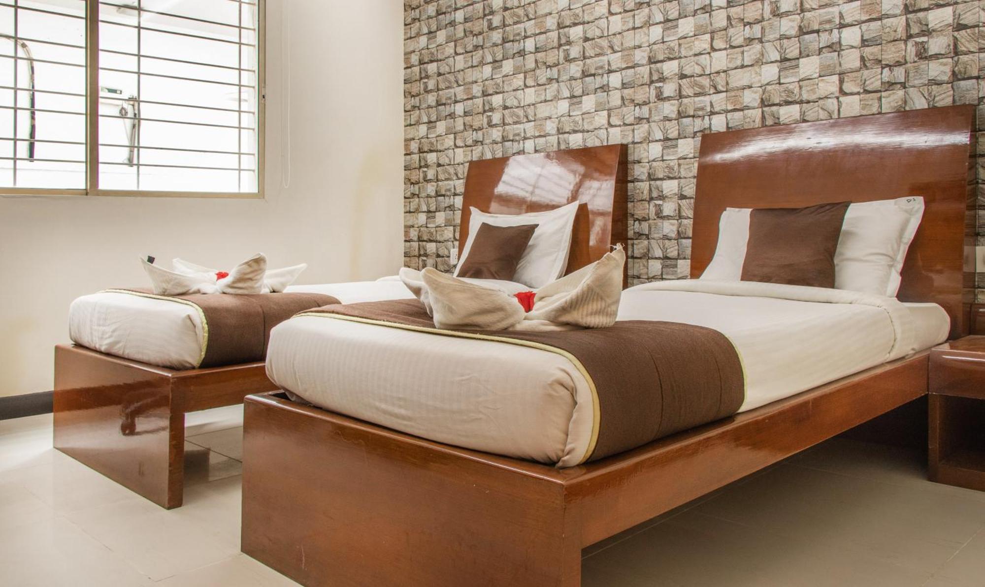 Athasri Infantry Road Hotel 3*