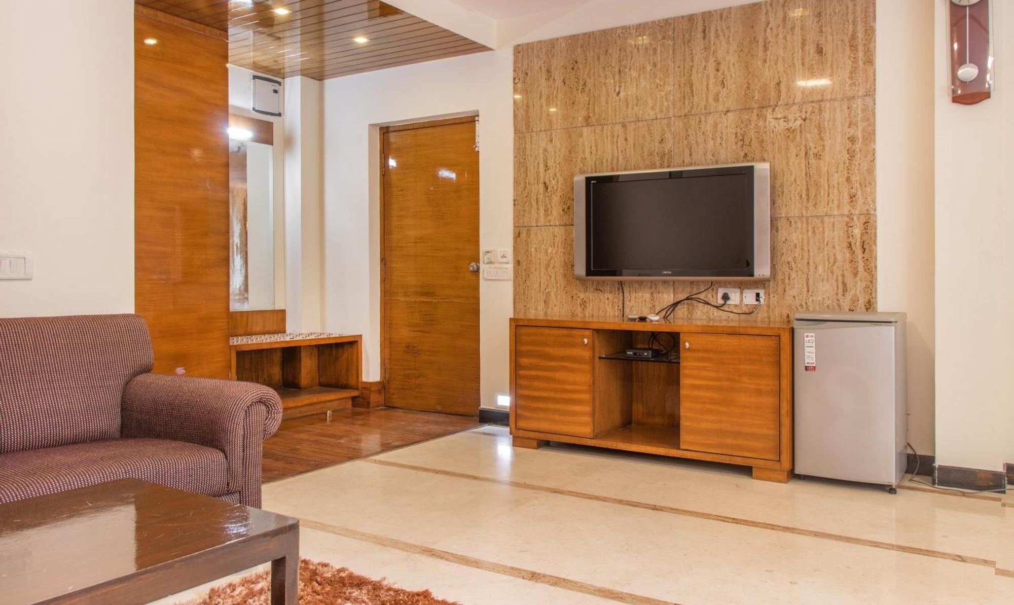 Athasri Infantry Road Hotel 3*
