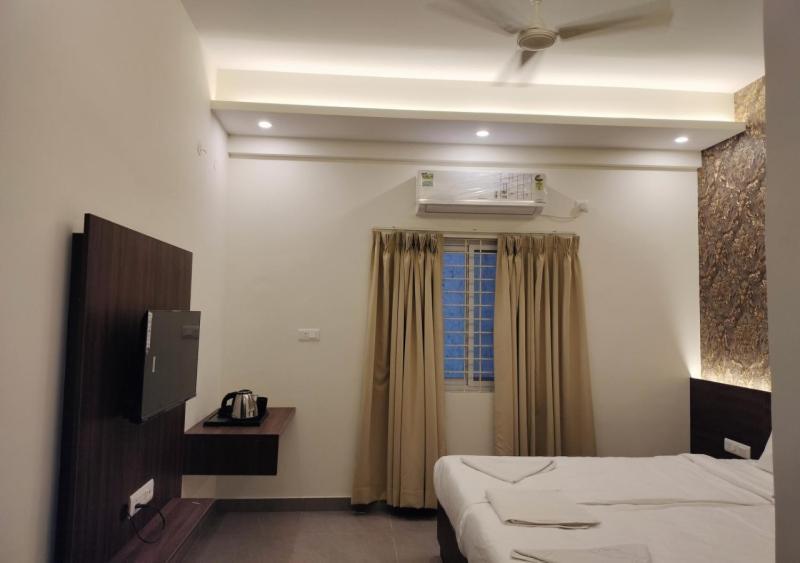 Globus By Silicon Hearth Hotel *