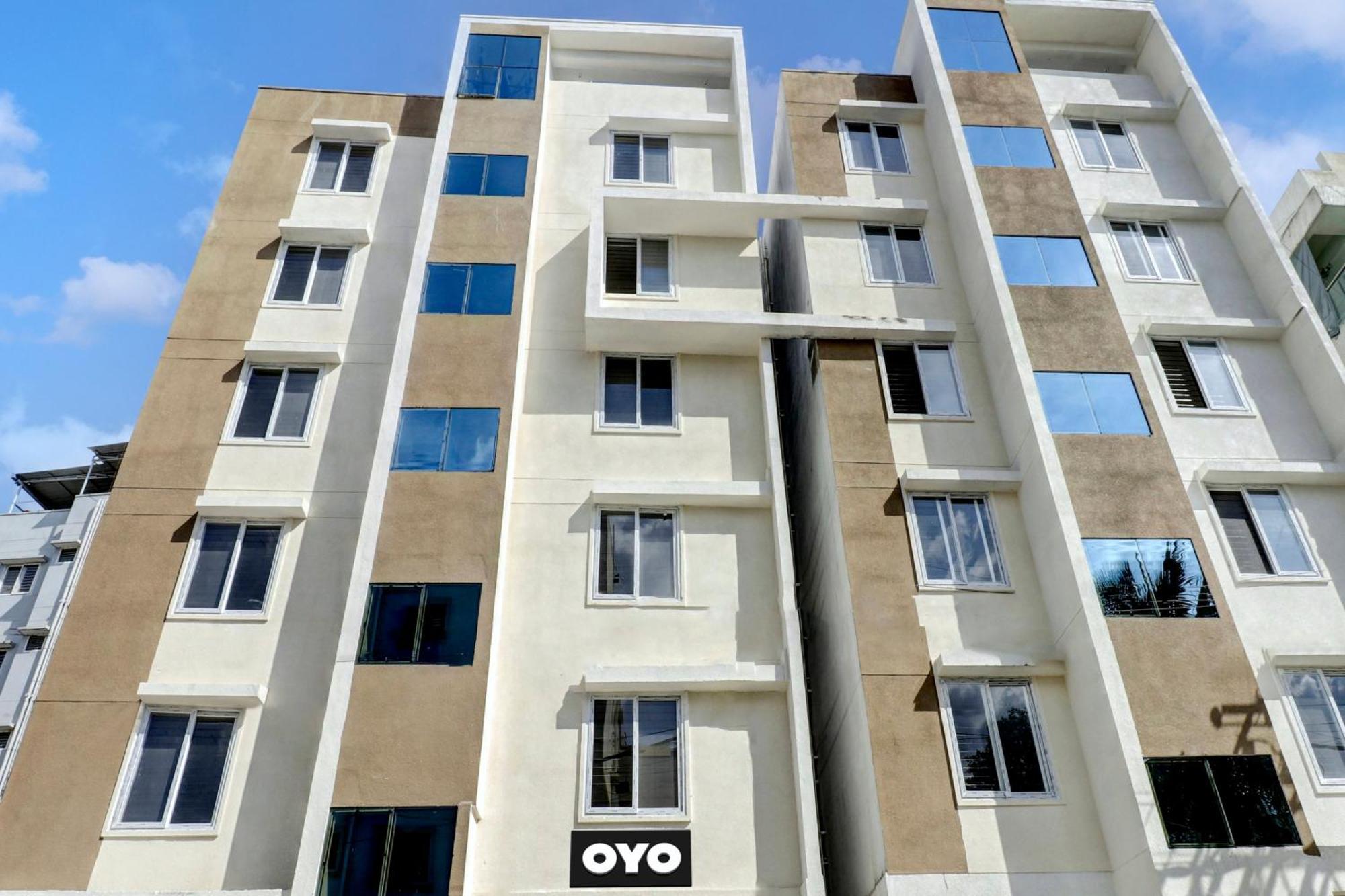 Spot On Helloworld Hsr Castle De Monte Bangalore