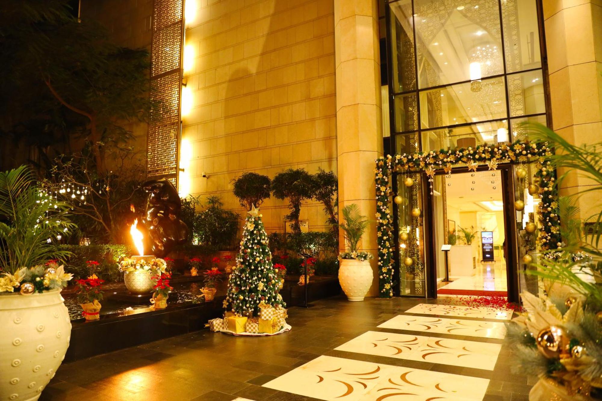 The Ritz - Carlton, 5*