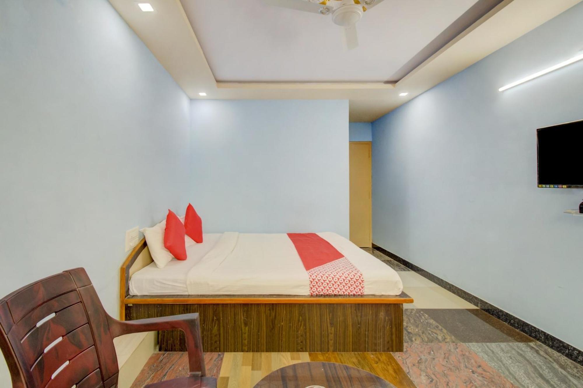 O New Town Residency Hotel